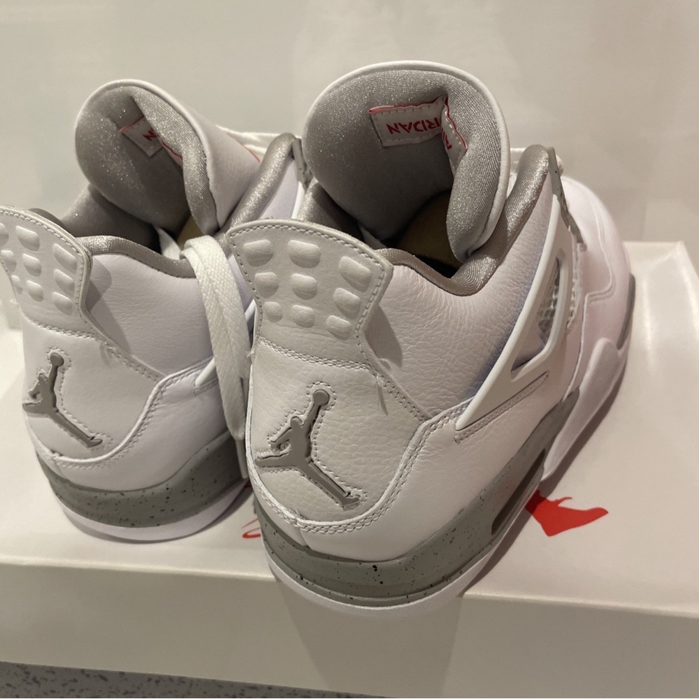 Jordan 4 Retro White Oreo (2021) *LIGHTLY WORN* - Picture 3 of 7